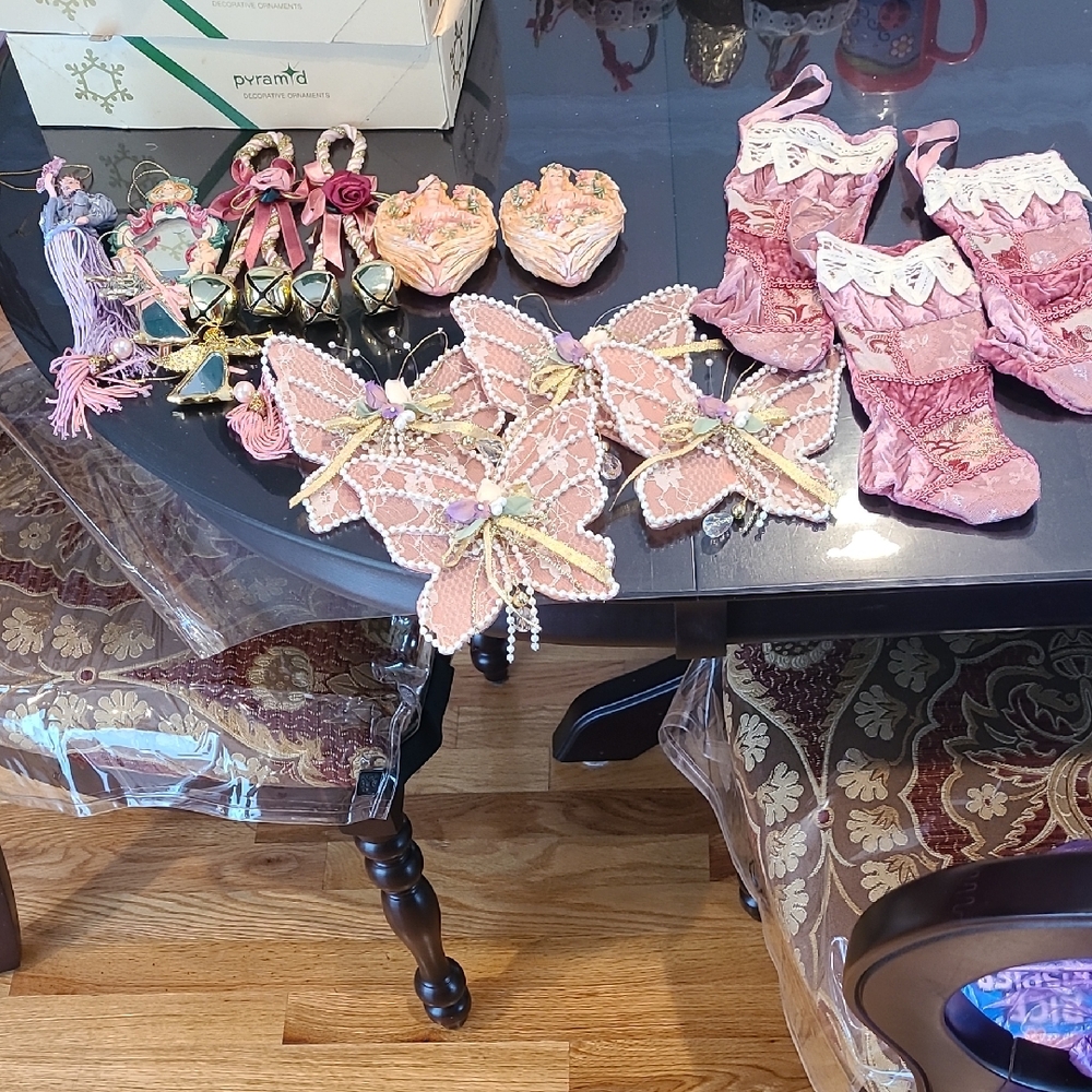 Pink and Gold Christmas Ornaments Set - Picture 1 of 5